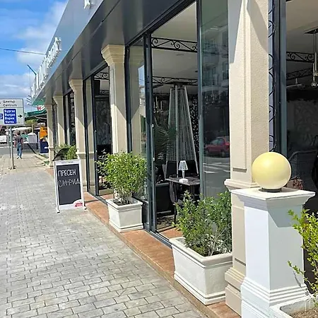 Avenue Szálloda Ravda